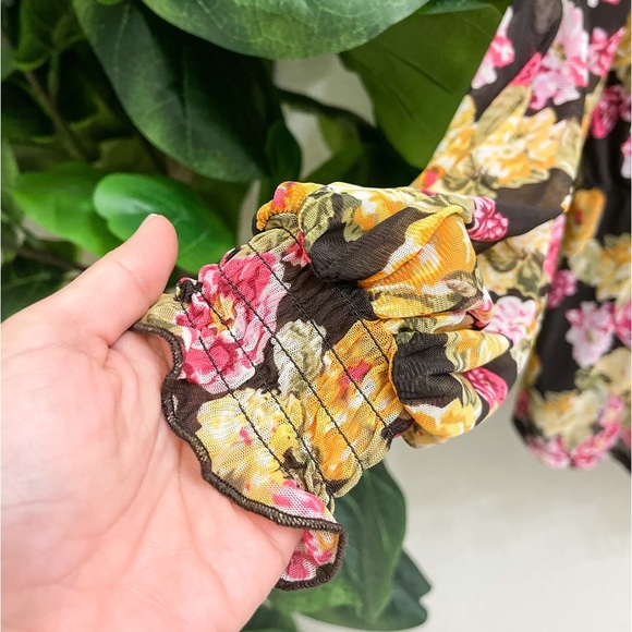 Love Story Floral Mesh Blouse - Picture 5 of 5